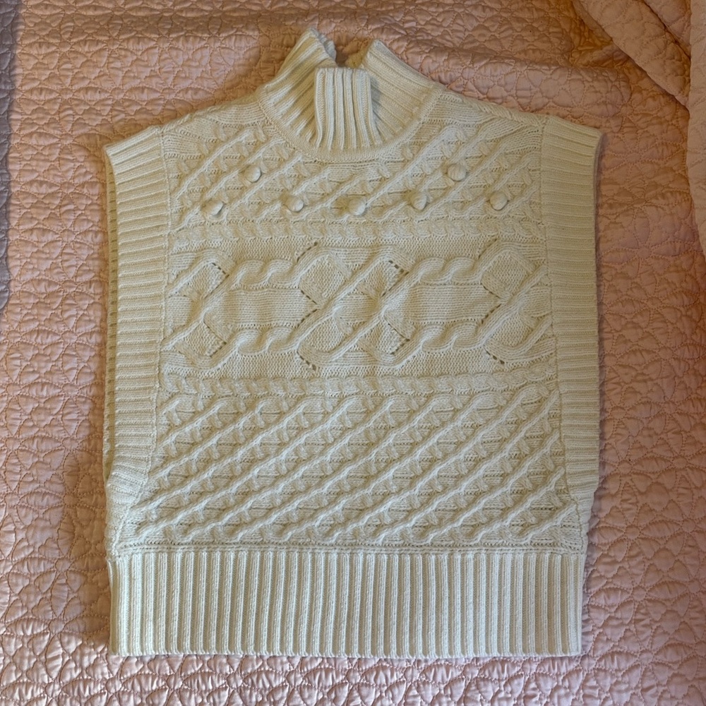 Cute sweater vest very warm